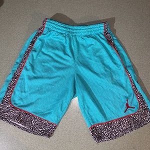 Jordan’s | Boy’s Medium Basketball shorts